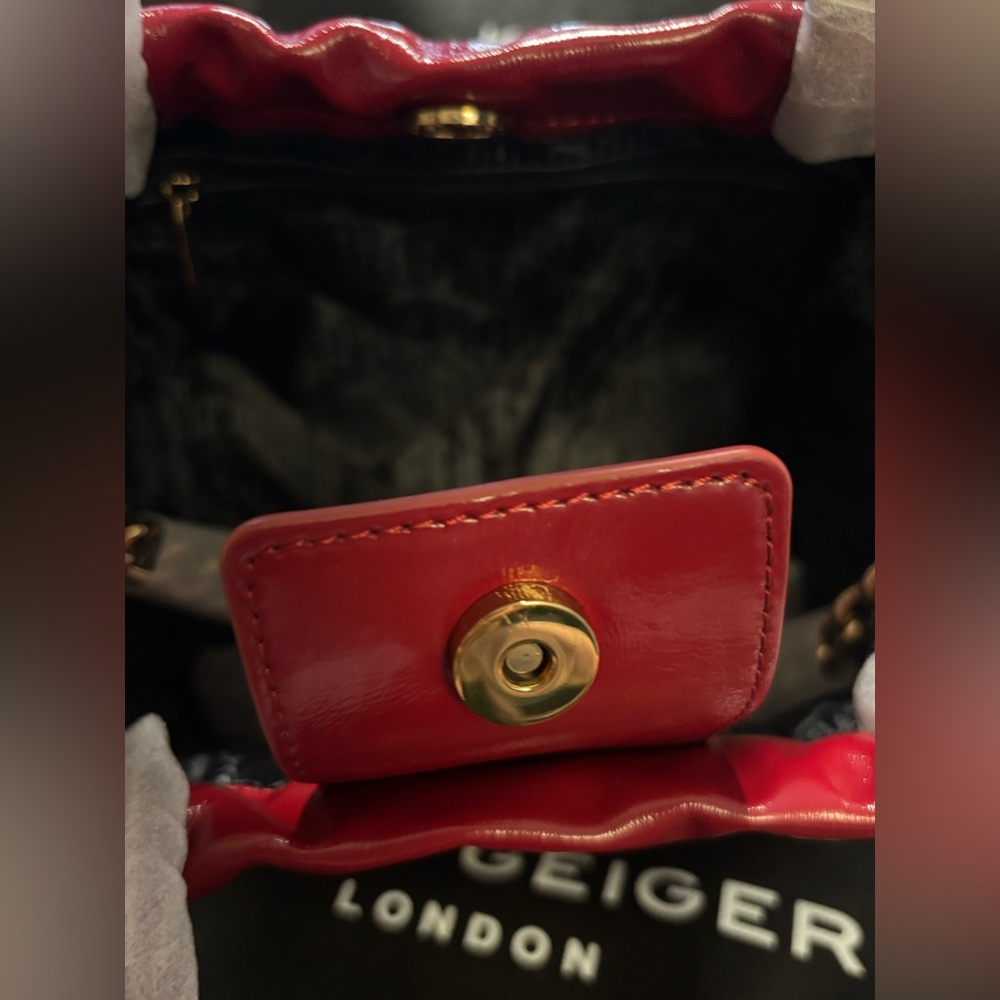 Kurt Geiger NWT Quilted Patent Leather Kensington 2 way Bag - Picture 14 of 16